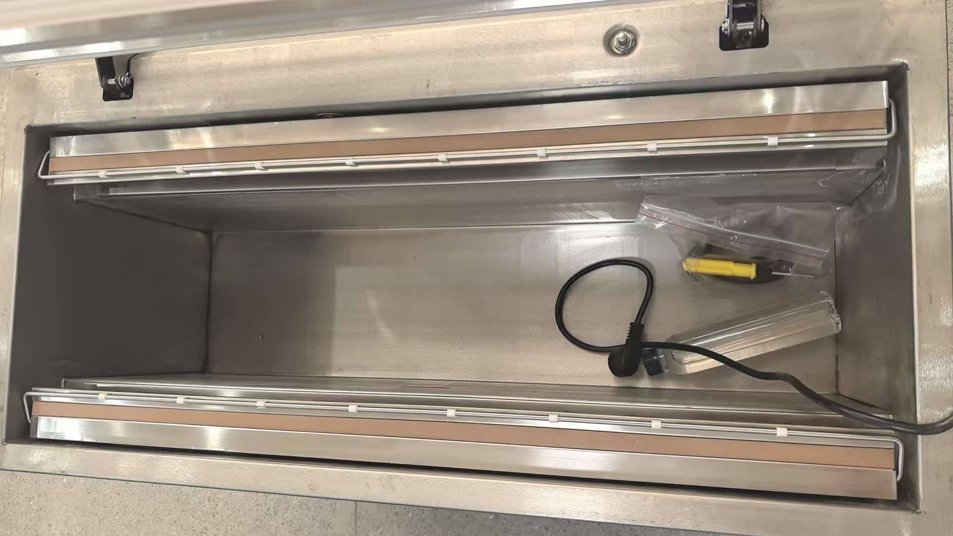 Máy đóng gói hút chân không DZ850
